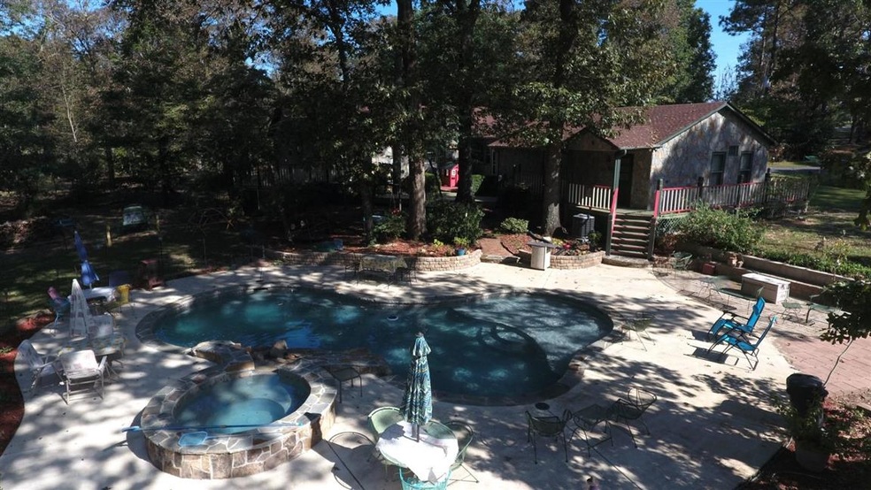 693 Cochran Dr, Byron, GA 31008 - photo 1