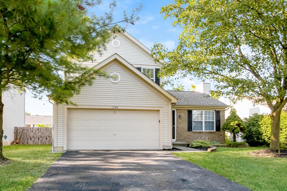 000-photo-front-view-11263381