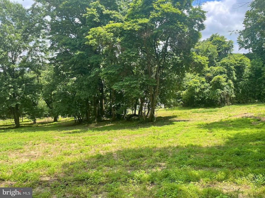 1077 Yorklyn Rd, Hockessin, DE 19707 - photo 1