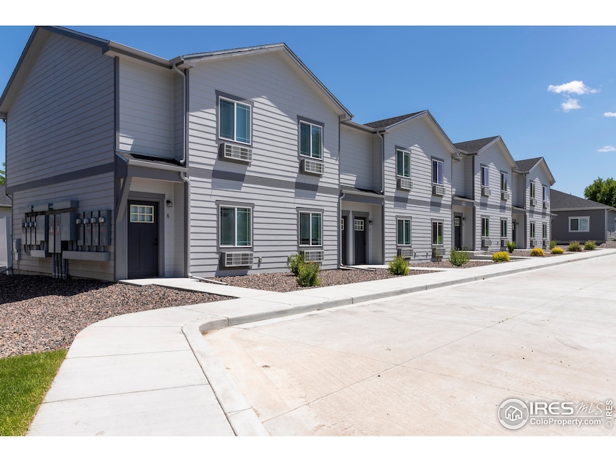 820 Grant St unit E, Wray, CO 80758 - photo 1