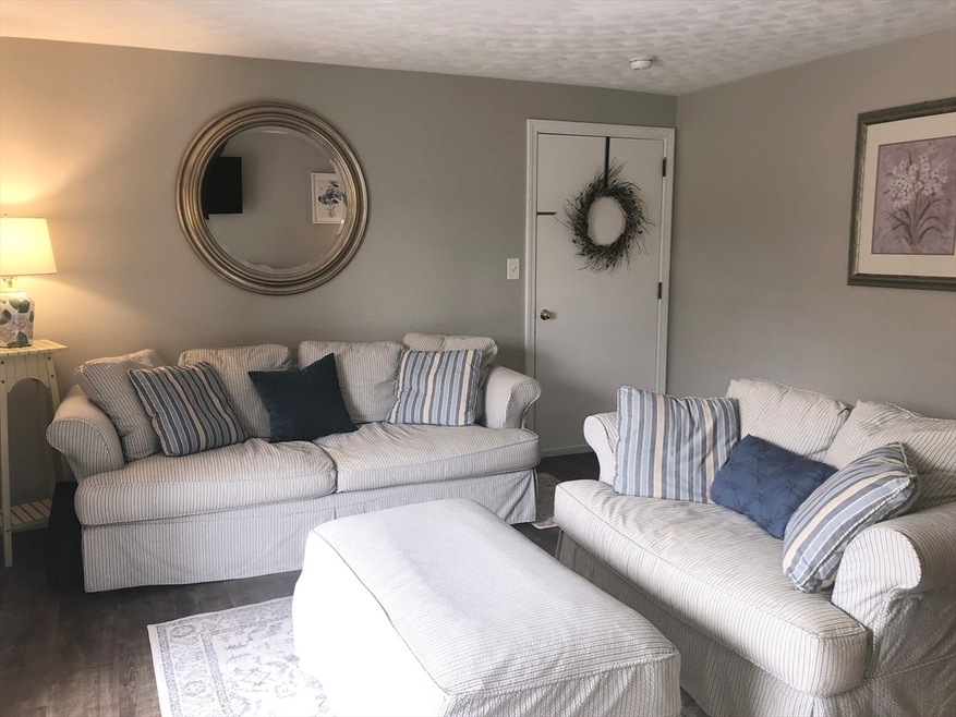 50 Elmwood St unit 4, South Grafton, MA 01560 - photo 1