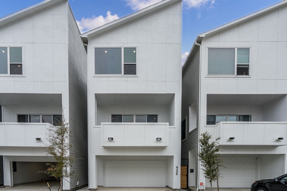 4224 Schuler St, Houston, TX 77007 - photo 1