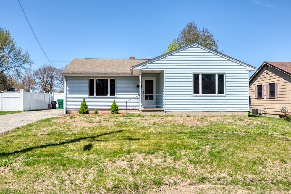 186 Clarendon Ave, Chicopee, MA 01013 - photo 1