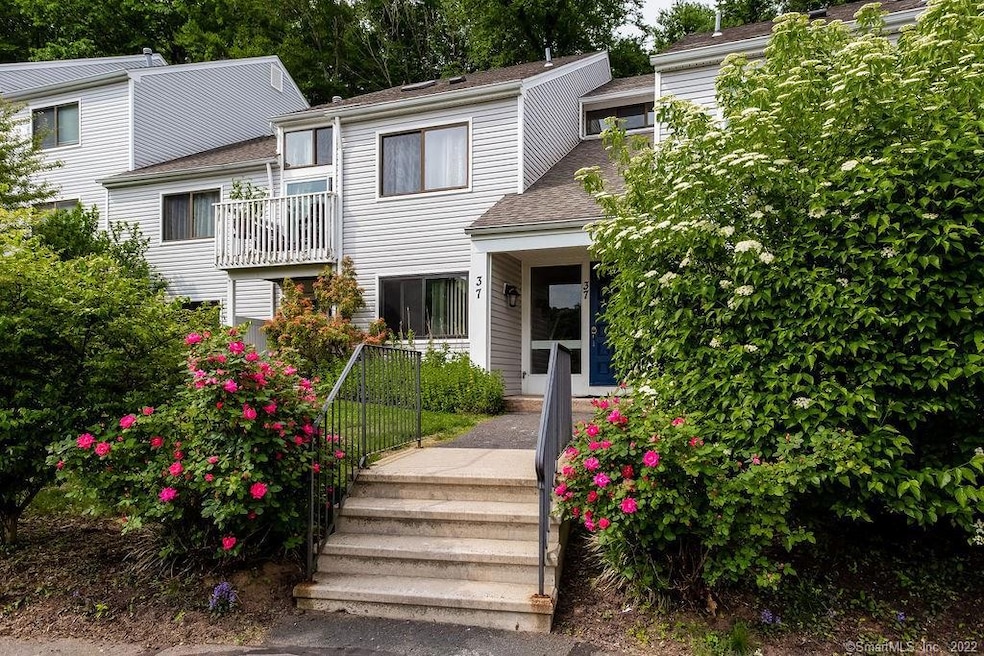 37 Brookwood Dr unit E, Rocky Hill, CT 06067 - photo 1
