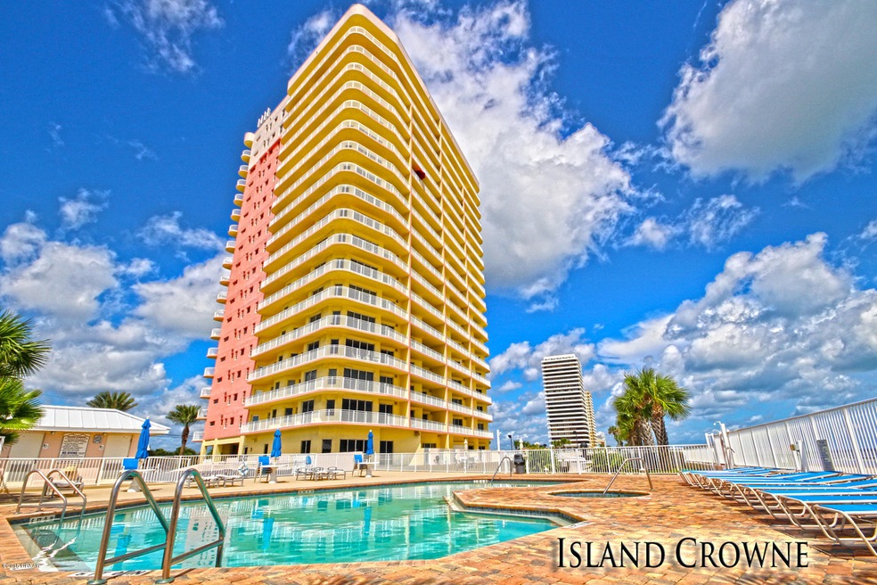 Island Crowne Building