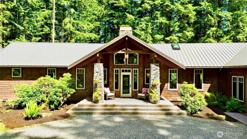 Grand and inviting front porch!