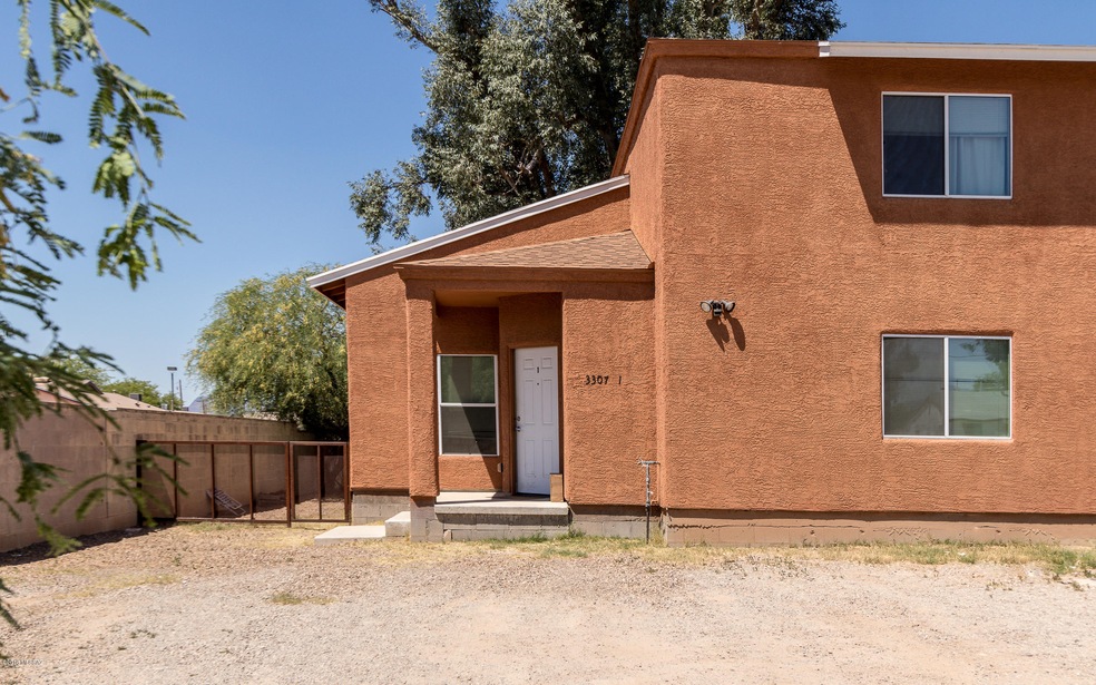 3307 N Tyndall Ave, Tucson, AZ 85719 - photo 1