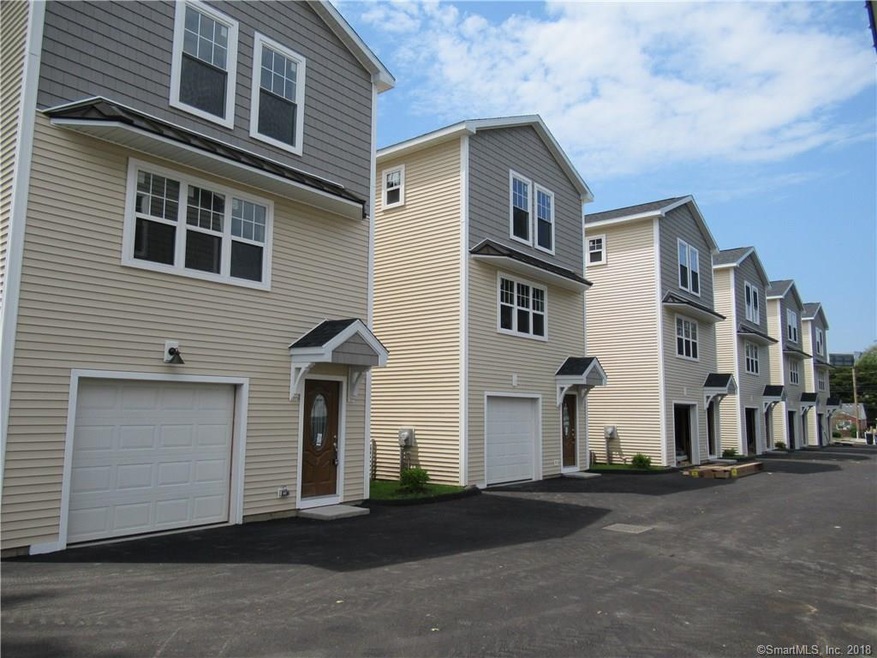 164 Hamilton Ave unit 6, Stratford, CT 06615 - photo 1