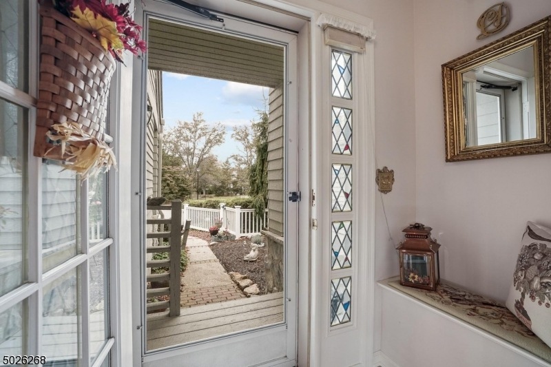 9 Windsor Ct unit 9, Hamburg, NJ 07419 - photo 1