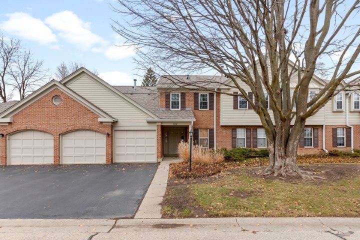 1500 Canbury Ct unit 11373, Wheeling, IL 60090 - photo 1