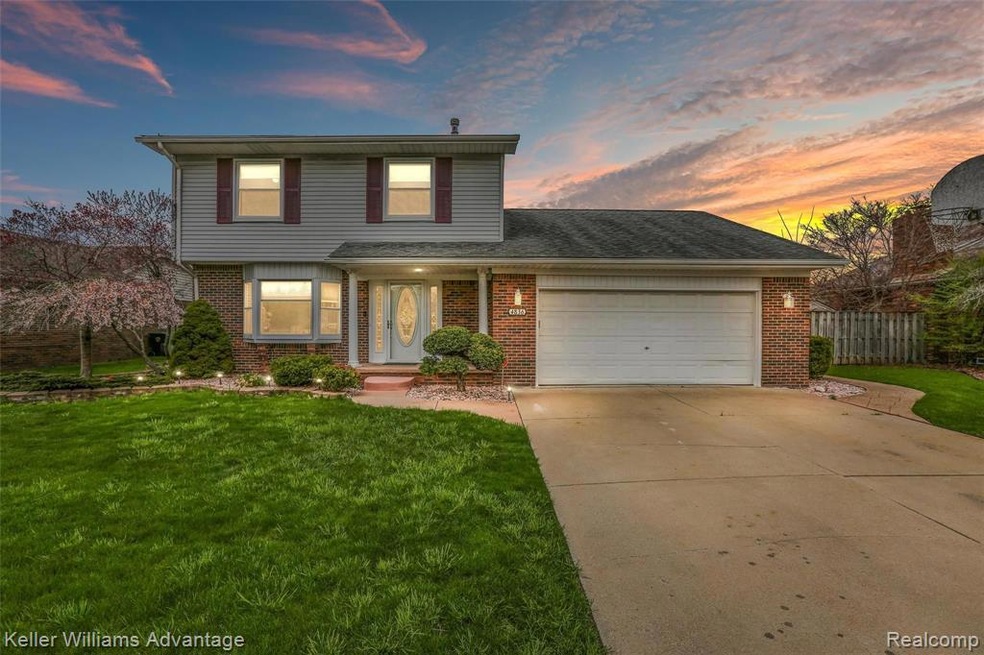 01-Nicole Mehelich - 4836 Lisa Ct twilight.jpg