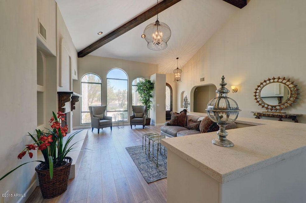 16 Living Rm