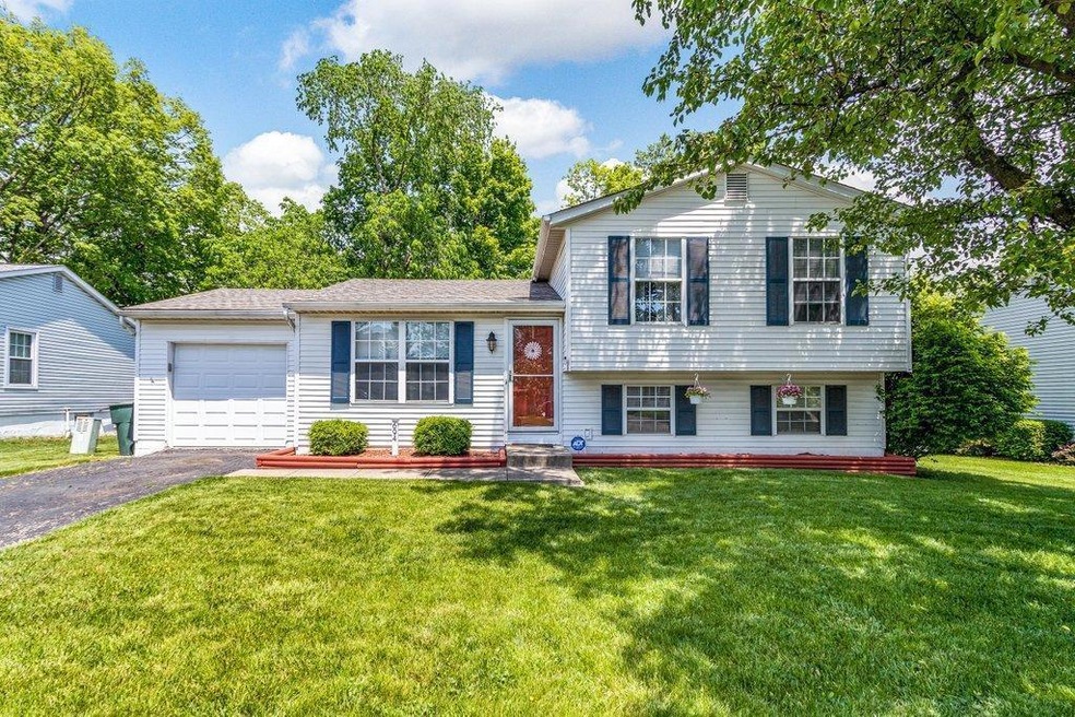 694 Cherryhurst Dr, Columbus, OH 43228 - photo 1