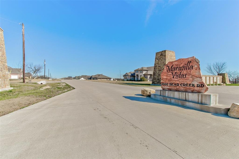 156 Maravilla Dr, TX 76008