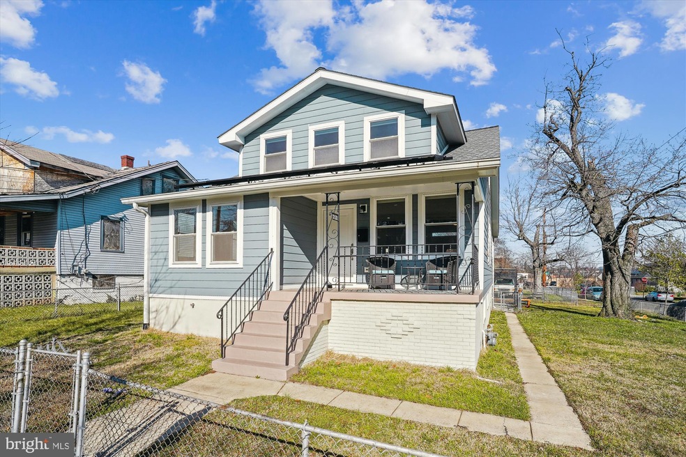 Sold $865,000 • Co-Listing Agent