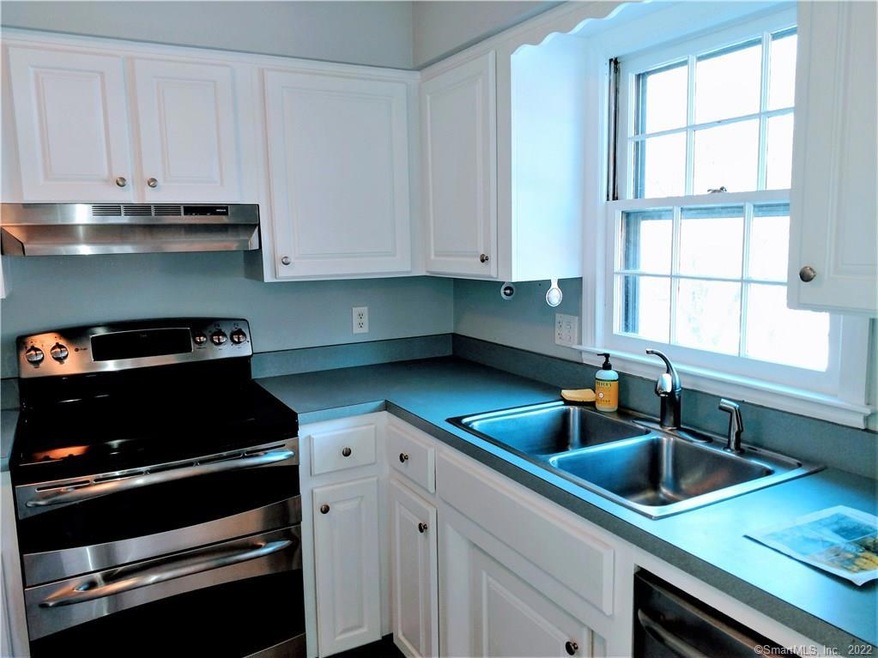 80 Chestnut St unit I, Bethel, CT 06801 - photo 1