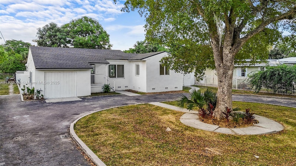 201 S Biscayne River Dr unit AB, Miami, FL 33169 - photo 1