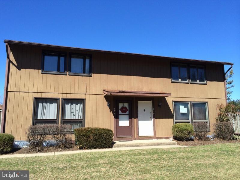 572 Glen Ct unit 35L, Glen Burnie, MD 21061 - photo 1