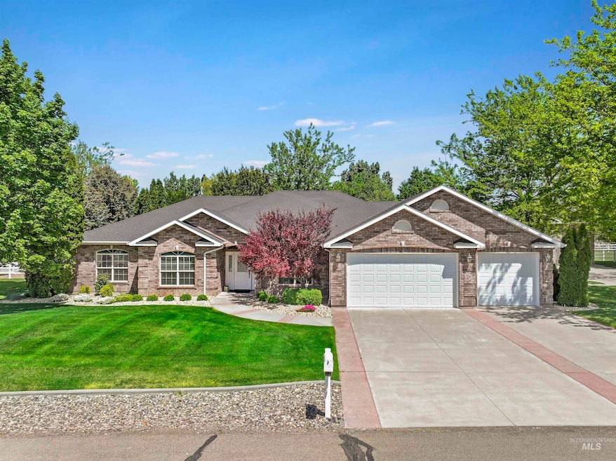 For Sale $774,900 • Co-Listing Agent