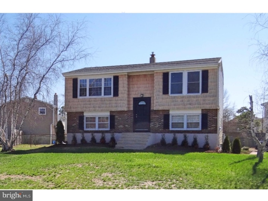 418 Cherokee Dr, Browns Mills, NJ 08015 - photo 1