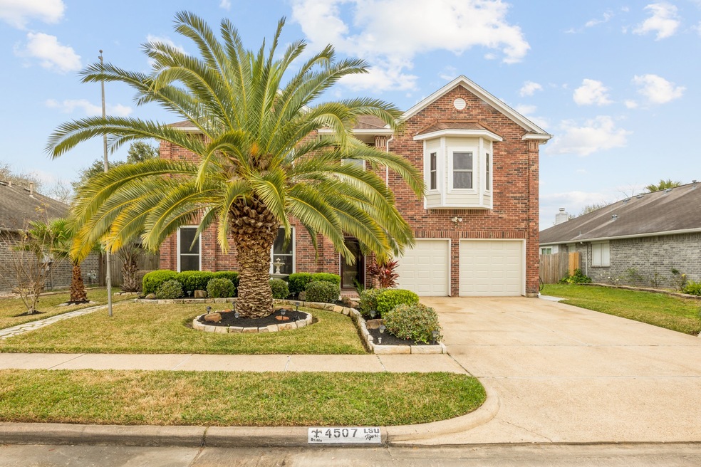 4507 Fox Run St, Pearland, TX 77584 - photo 1