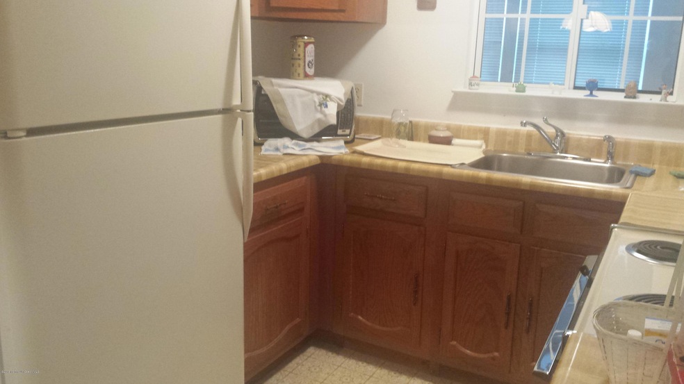 4B Stonybrook kitchen