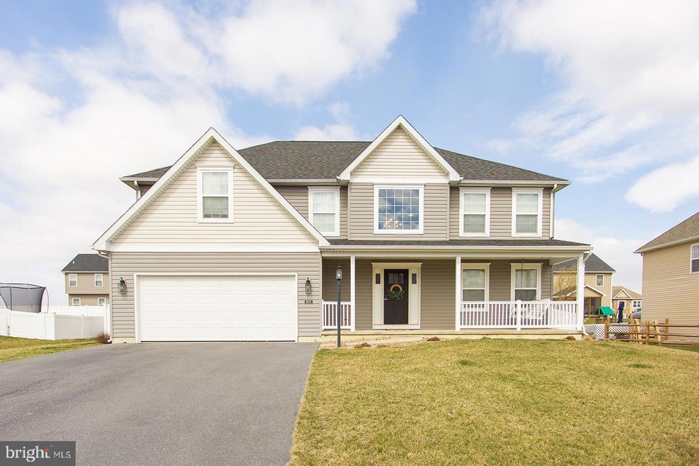 9273 Lindale Ave, Greencastle, PA 17225 - photo 1