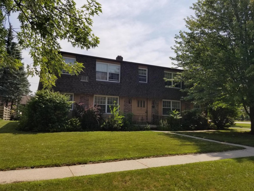 4445 FLEETWOOD LLC Photo 1