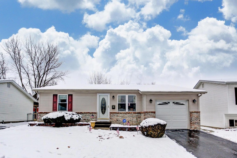 817 Upwoods Dr, Columbus, OH 43228 - photo 1