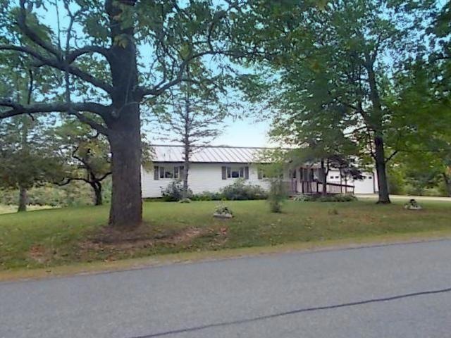 Country ranch on 2+/- acres