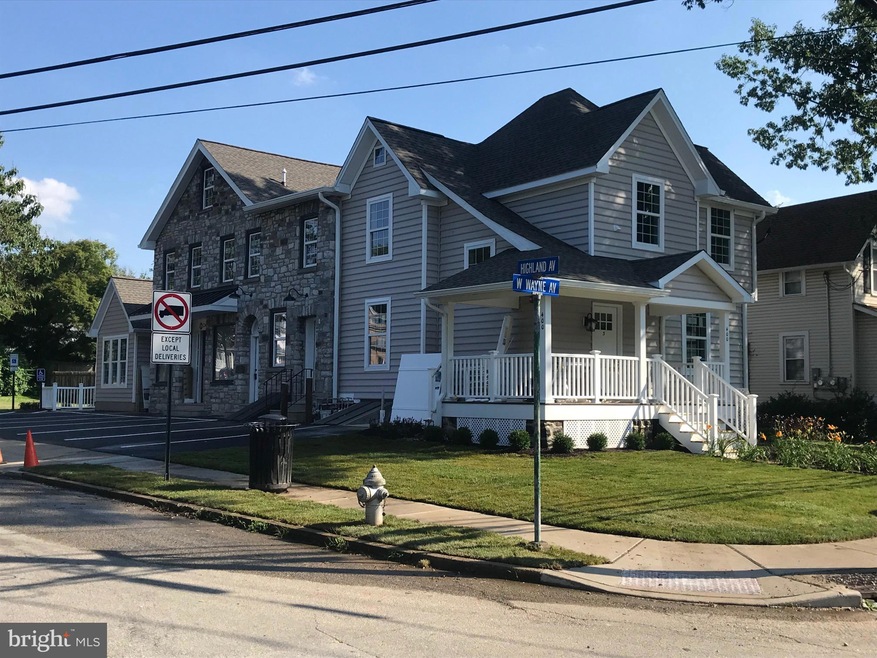 400 W Wayne Ave unit 3, Wayne, PA 19087 - photo 1