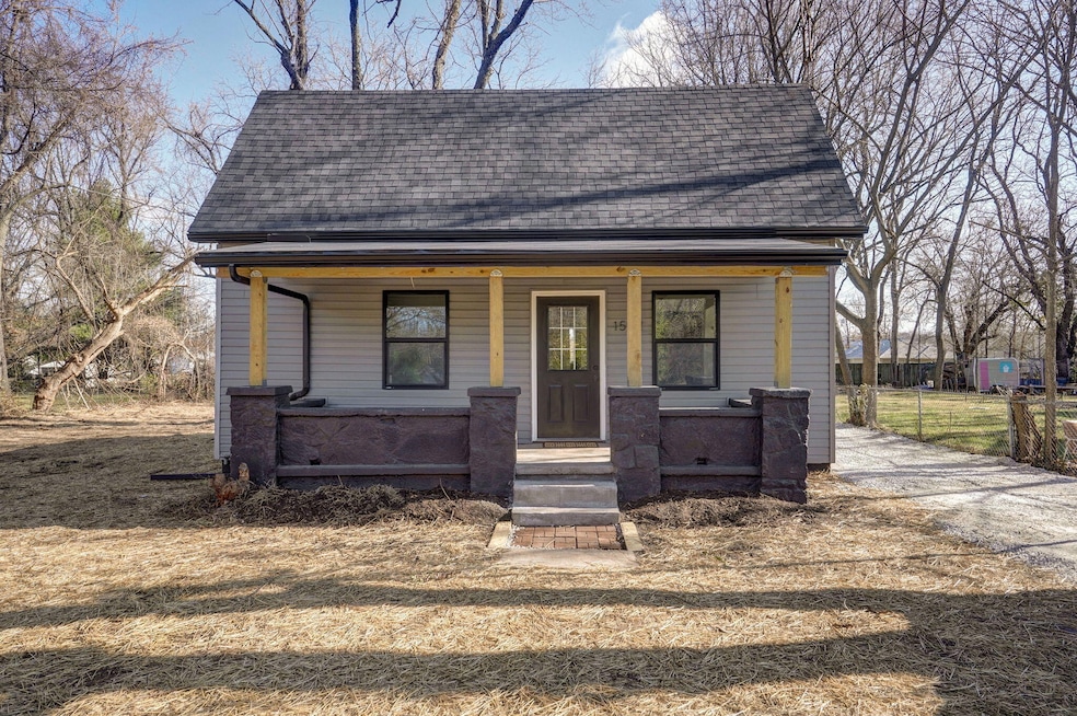 1542 N Hillcrest Ave-1