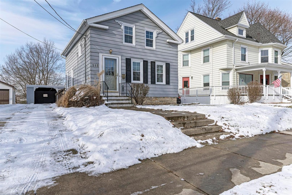 115 N Washington Ave, Batavia, IL 60510 - photo 1