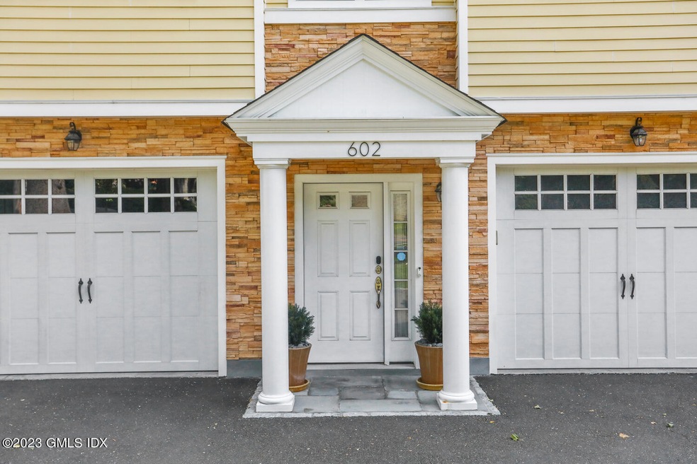 69 Riverdale Ave Unit 602-large-041-040-