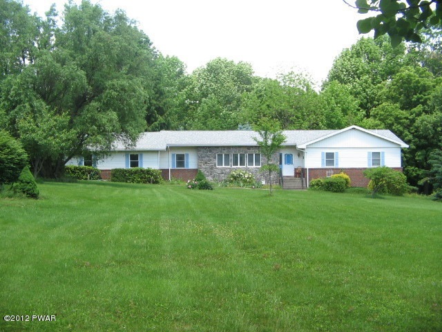 11 Wood St, Honesdale, PA 18431 - photo 1