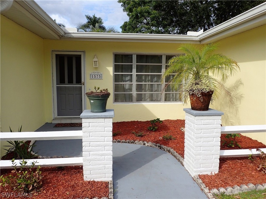 Inviting courtyard entry at 1575 Passaic Ave.