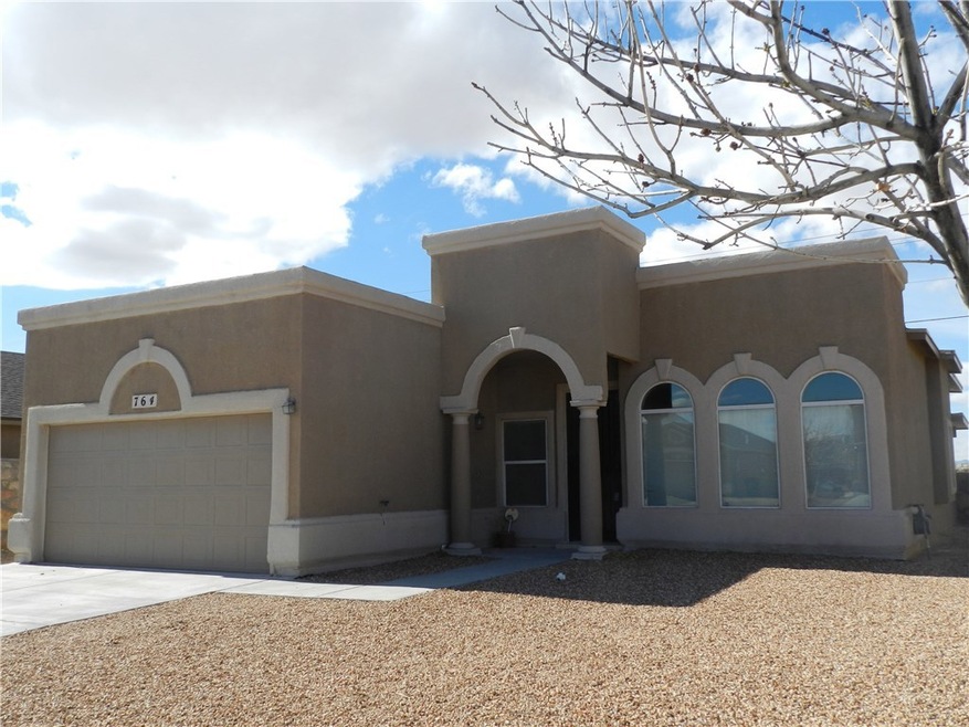 764 Desert Sage Dr, Horizon City, TX 79928 - photo 1