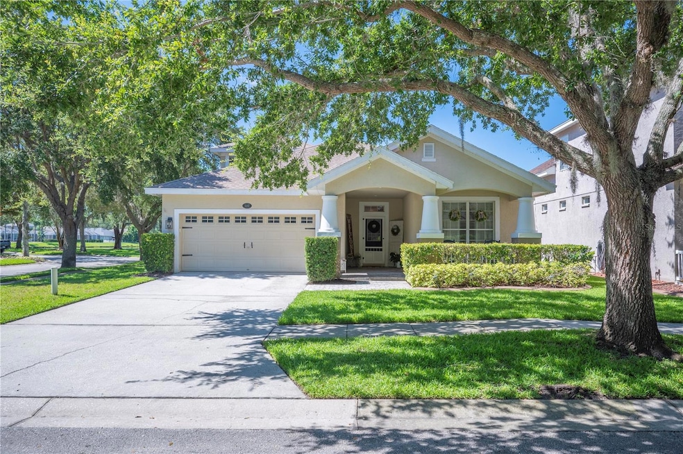 Exterior, Corner lot