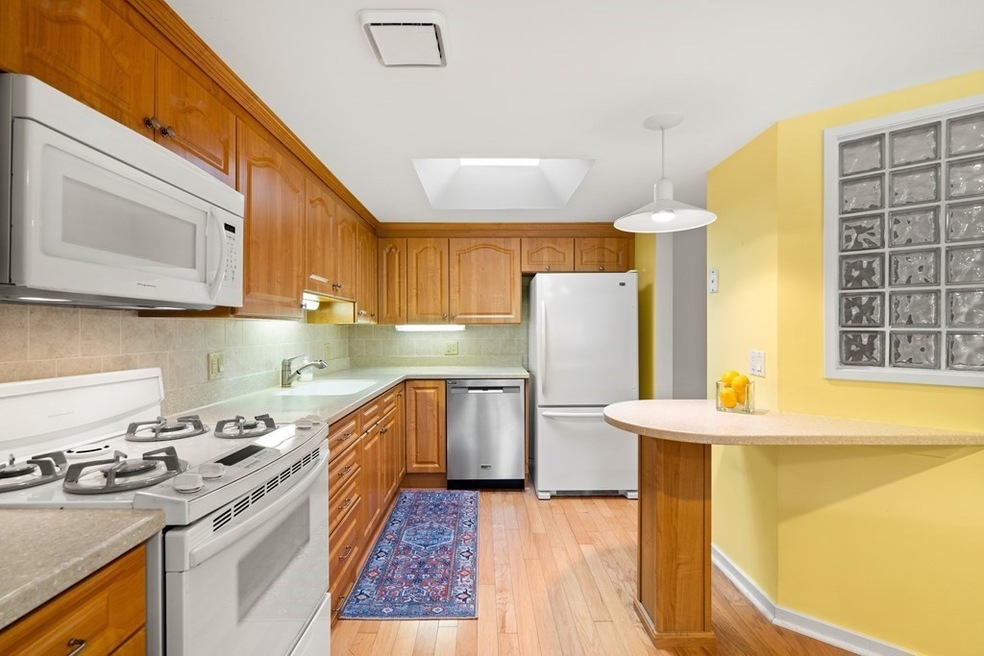 429 Place Ln, Woburn, MA 01801 - photo 1