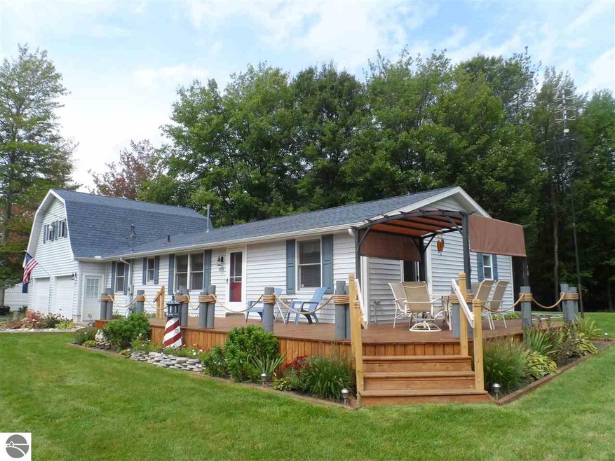 5833 E Vera Ln, Au Gres, MI 48703 - photo 1