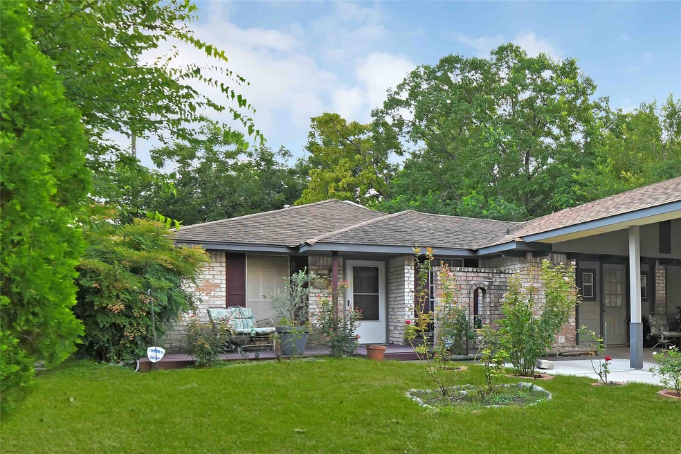 943 Crestbrook Dr, Houston, TX 77038 - photo 1