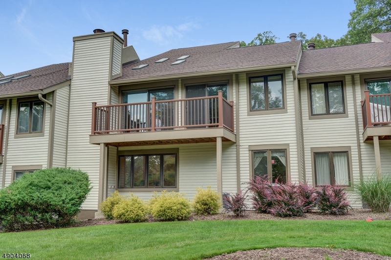 321 Wyoming Ave C1c unit 1 C, South Orange Village Twp., NJ 07079 - photo 1