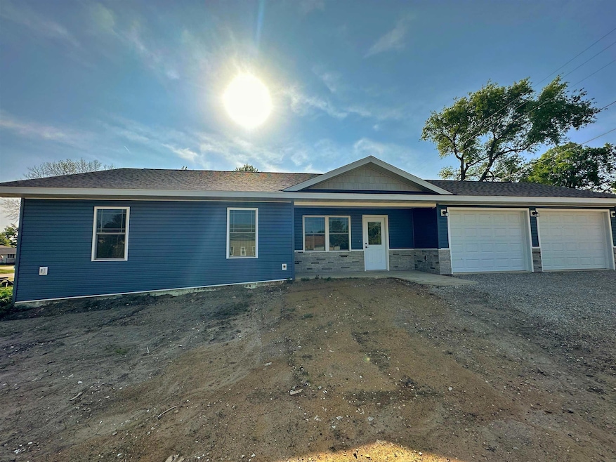 303 South St, Calmar, IA 52132 MLS 20232148