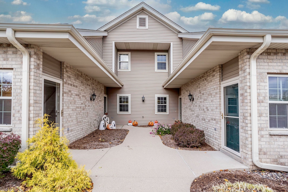 Welcome to Emerald Pointe