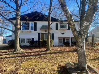 103 Sparrow Rd, Carpentersville, IL 60110 - photo 1