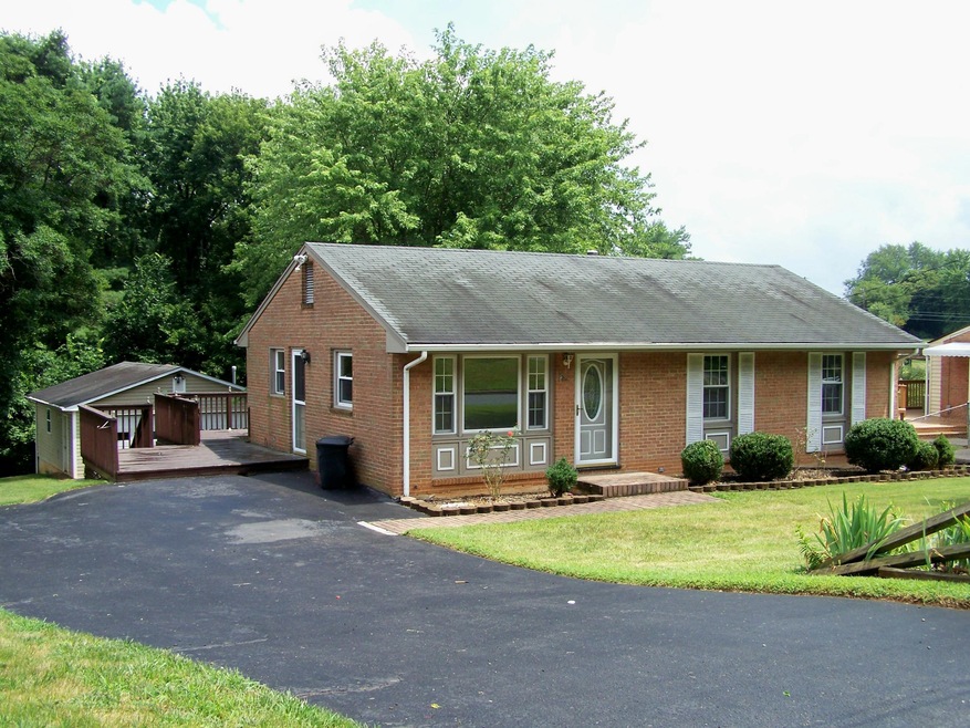 745 Kenyon Road, Vinton, VA