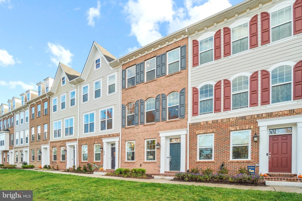 624 Totten Mews NE, Washington, DC 20017 - photo 1