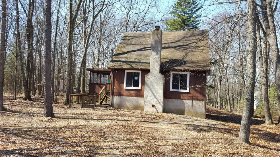 120 Franklin Dr, Hawley, PA 18428 - photo 1