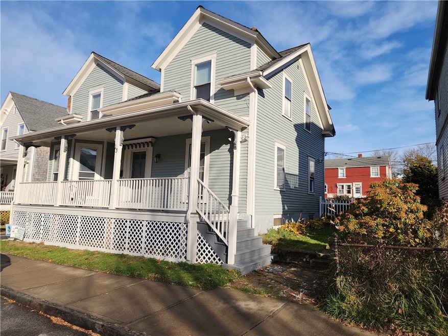 13 Bayview Ave unit 2, Newport, RI 02840 - photo 1