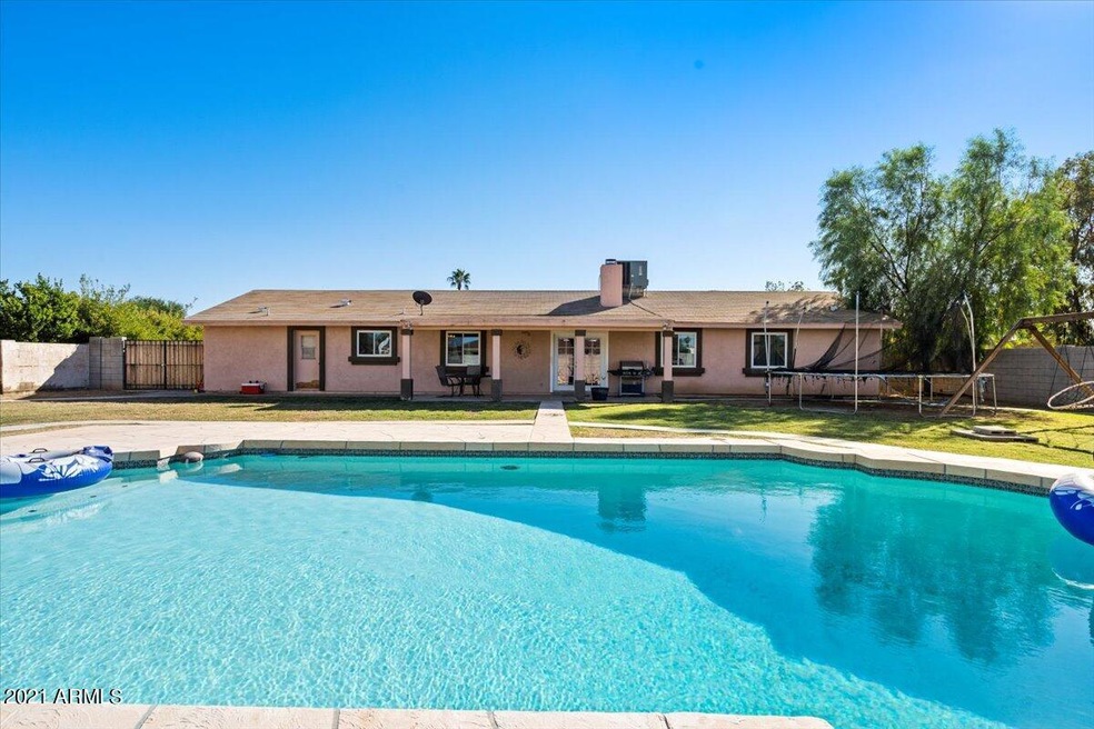 24-Pool & Back of Home